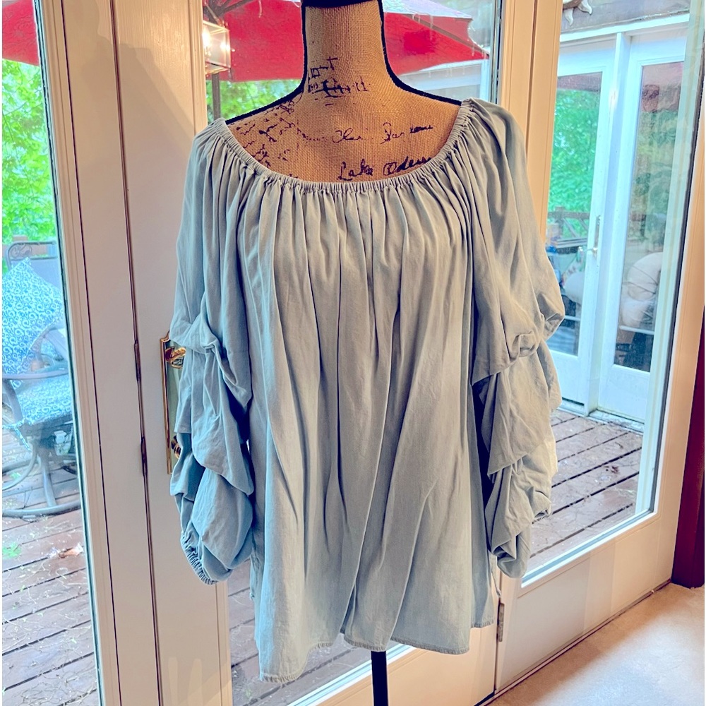Jane & Delancey Chambray Top